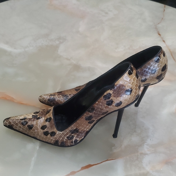 Taupe Snake Skin Stilletto HEELS - Picture 2 of 4